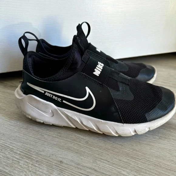 Nike Kids' Grade School Flex Runner Running Shoes